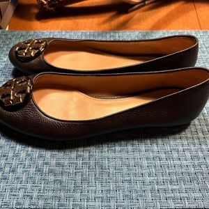 Size 9 ladies Tory Burch ballet flats.